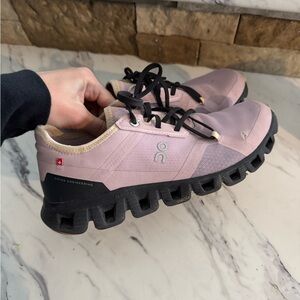 On cloud Women's Purple Running Shoes